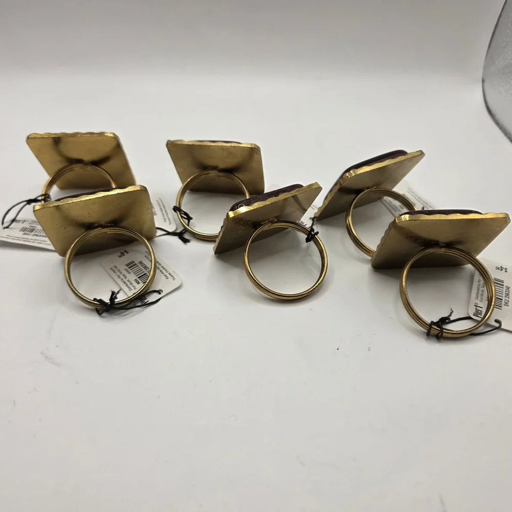 Pier 1 Imports Set of 6 Red Square Resin‎ Gold Rope Napkin Rings SKU 2963340 NEW
